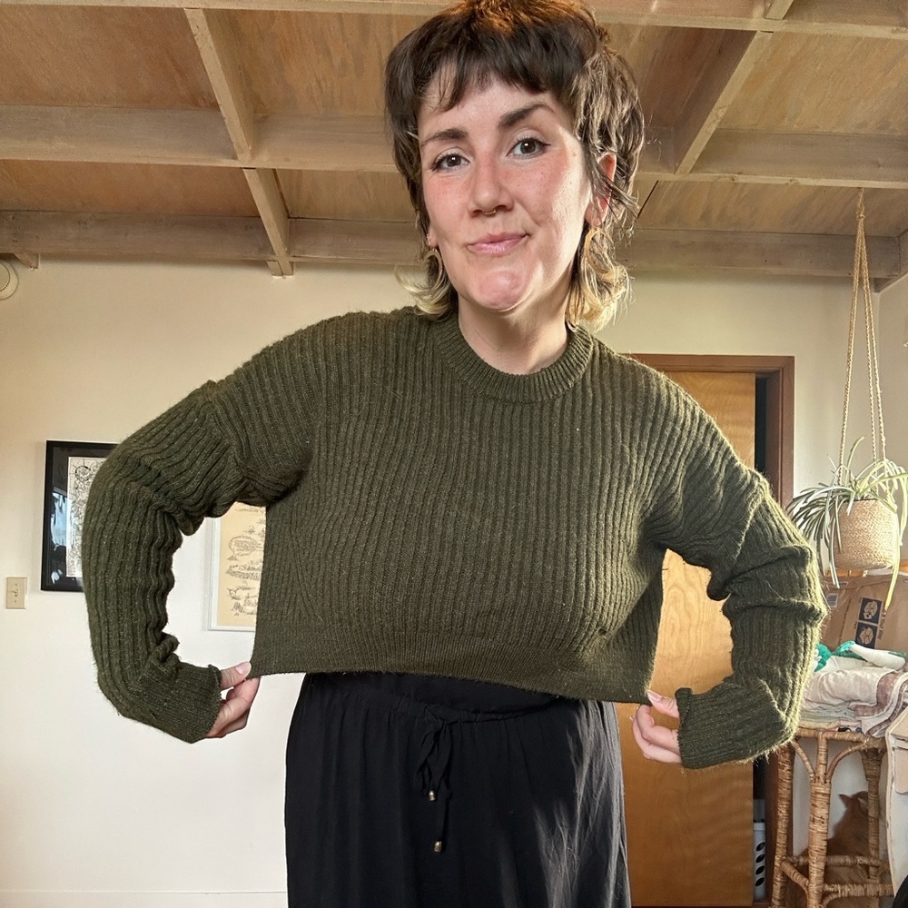 Olive Green Ribbed Cropped Sweater